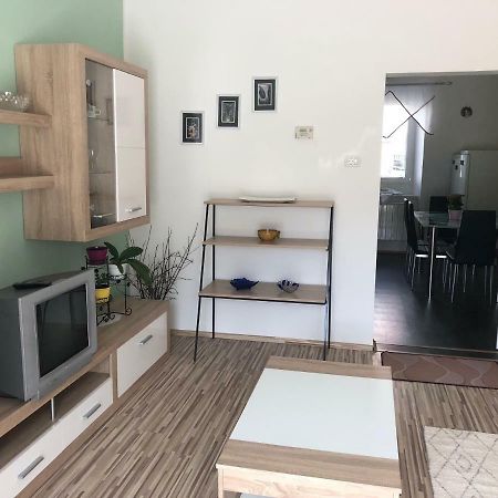 Apartma Mahnic Постойна Екстер'єр фото