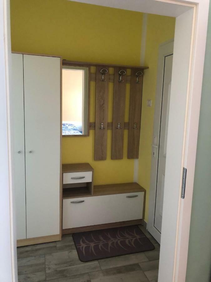 Apartma Mahnic Постойна Екстер'єр фото