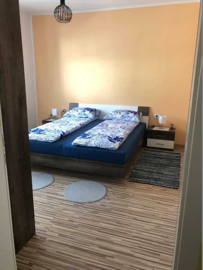 Apartma Mahnic Постойна Екстер'єр фото