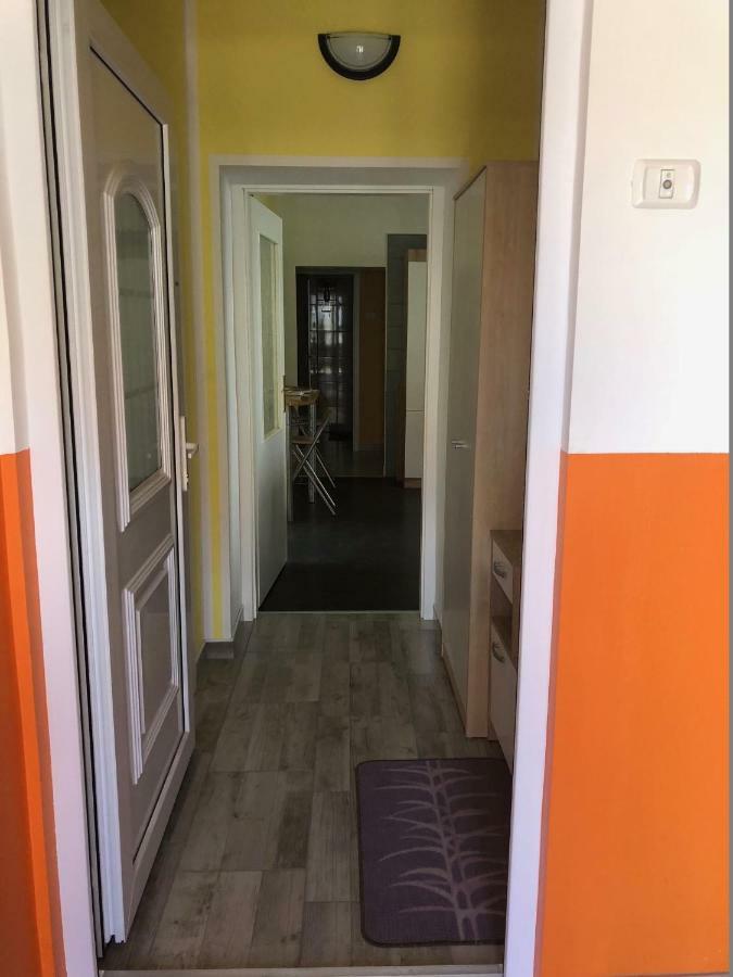 Apartma Mahnic Постойна Екстер'єр фото