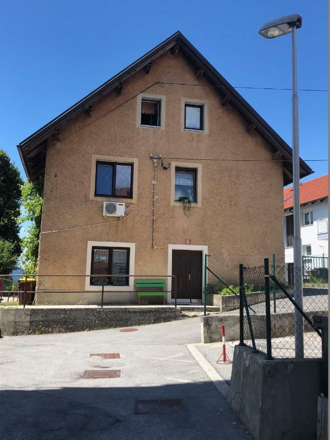 Apartma Mahnic Постойна Екстер'єр фото